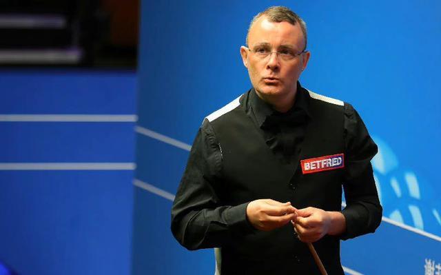 但他在掩护 但他在掩护