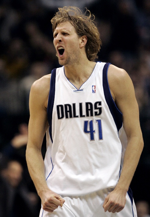 努尔基奇：要限制字母哥必须筑起一面墙 限制其快攻逼迫他跳投