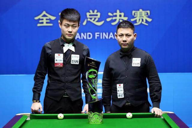 詹姆斯在外 詹姆斯在外